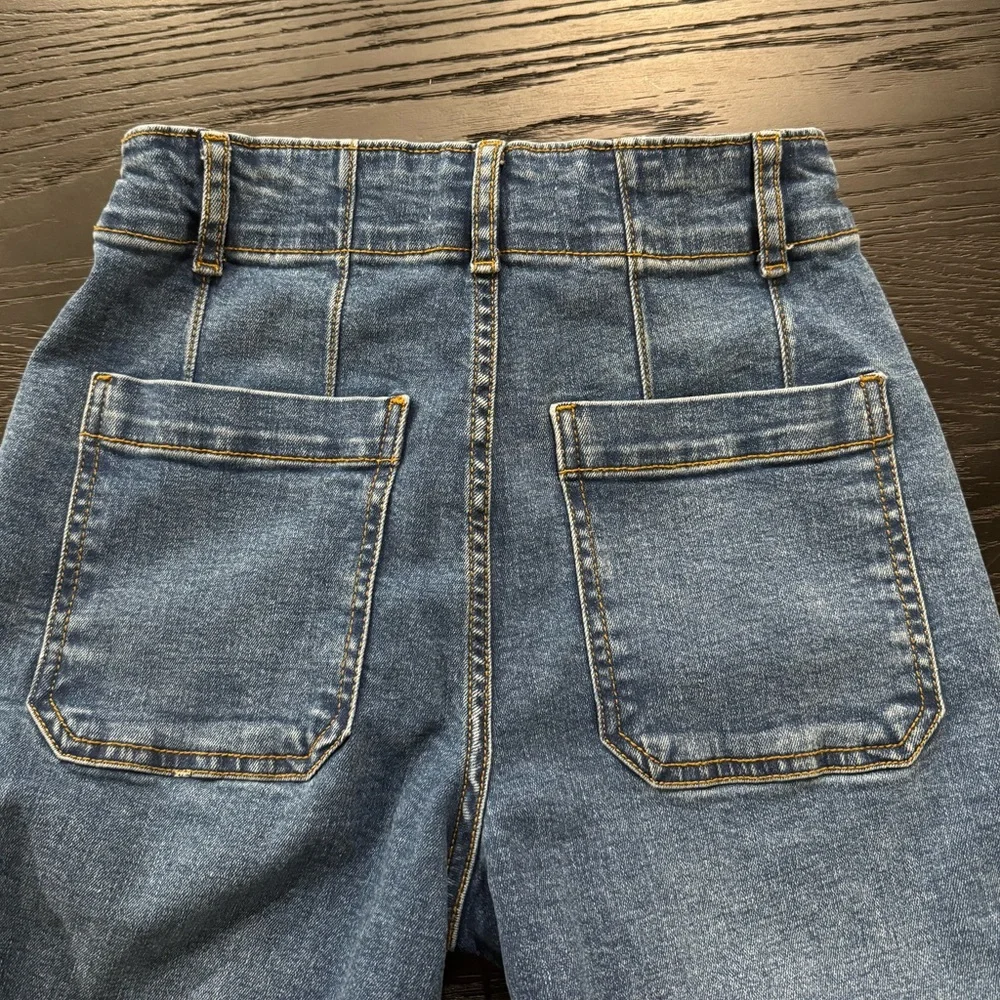 Bagatelle Women's Cropped Ankle Jeans - Faded Blue - Picture 4 of 5